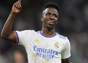 Αλόνσο: «Όλα καλά με Βινίσιους, δεν θα τιμωρηθεί»