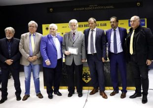 Αγγελόπουλος για Κωνσταντουδάκη: «Αυτονόητο και αδιαπραγμάτευτο να τον τιμήσουμε»