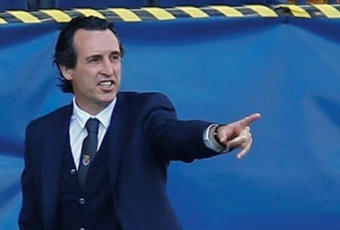 Έδειξε το μεσαίο του δάχτυλο σε οπαδό ο Έμερι