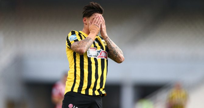 Τα «χρόνια πολλά» της UEFA στον Τσούμπερ (VIDEO)