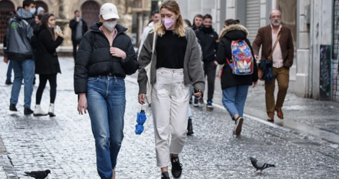 Κορωνοϊός: Στα 4.701 τα νέα κρούσματα, 22 θάνατοι και 238 διασωληνωμένοι