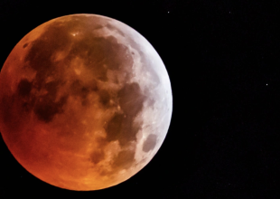 Πανσέληνος Μαΐου 2022: Τα χαράματα το «Ματωμένο Φεγγάρι»