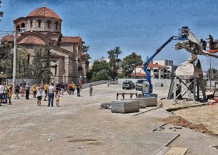 Πόλος έλξης ο Αετός της «Αγιά Σοφιάς» (pics+vids)