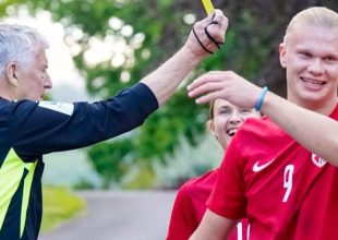 Ο Χάαλαντ έπαιξε σε φιλικό αγώνα με άτομα που αντιμετωπίζουν κινητικές δυσκολίες