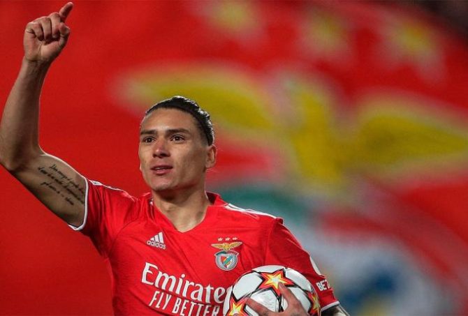 «Τα βρήκαν Λίβερπουλ και Νούνιες, οκτώ εκατομμύρια σε ετήσια βάση για τον Ουρουγουανό»