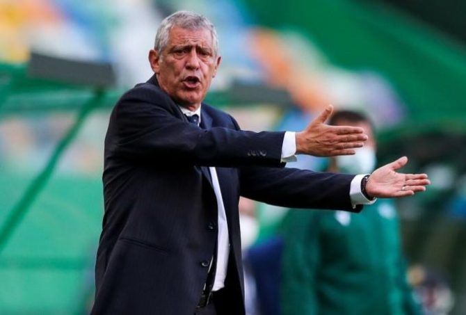 Γέλαγε ο Σάντος όταν ρωτήθηκε για το αν το γκολ ήταν του Φερνάντες ή του Ρονάλντο Γέλαγε ο Σάντος όταν ρωτήθηκε για το αν το γκολ ήταν του Φερνάντες ή του Ρονάλντο