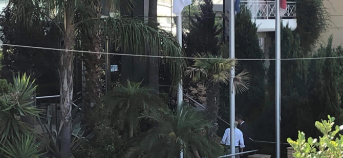 Ληστεία σε μεγάλη δισκογραφική εταιρεία στη Βούλα – Πήραν δύο χρηματοκιβώτια