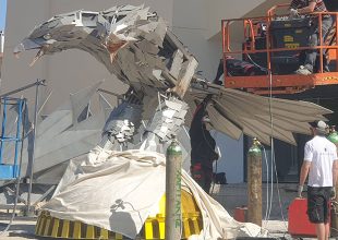 Προχωρούν οι εργασίες συναρμολόγησης του ατσάλινου Δικέφαλου Αετού (ΦΩΤΟ)