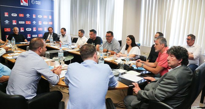 Οι 3+1 ομάδες που προσπάθησαν μάταια να «αφανίσουν» τη Βασίλισσα