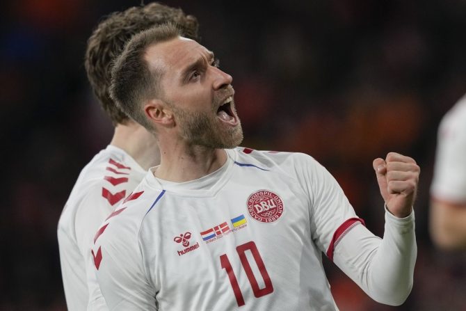 Δανία: Η FIFA απαγόρευσε τη χρήση μηνυμάτων για τα ανθρώπινα δικαιώματα στις προπονητικές φανέλες Δανία: Η FIFA απαγόρευσε τη χρήση μηνυμάτων για τα ανθρώπινα δικαιώματα στις προπονητικές φανέλες