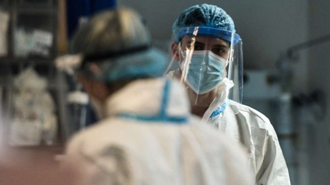 Ευλογιά των πιθήκων: Σε συναγερμό οι Αρχές μετά τα δύο κρούσματα – Γιατί οι ειδικοί περιμένουν έξαρση της νόσου Ευλογιά των πιθήκων: Σε συναγερμό οι Αρχές μετά τα δύο κρούσματα – Γιατί οι ειδικοί περιμένουν έξαρση της νόσου