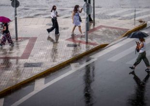 Μετά τις υψηλές θερμοκρασίες και τους βοριάδες, αλλάζει ο καιρός με επικίνδυνα μπουρίνια