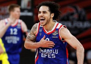 Νοκ άουτ με διάστρεμμα ο Λάρκιν στην Εφές