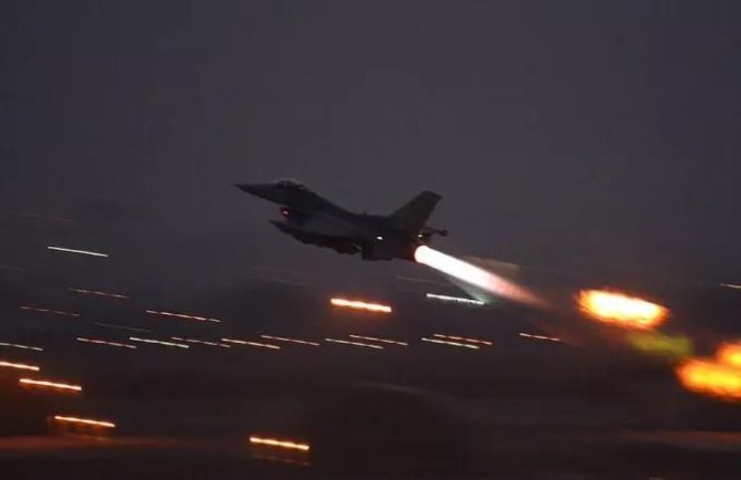 Κομισιόν σε Άγκυρα: Οι υπερπτήσεις πάνω από ελληνικές περιοχές παραβιάζουν το διεθνές δίκαιο