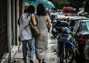 Κακοκαιρία: Σφοδρή χαλαζόπτωση στη Φλώρινα – Πώς θα κινηθεί τις επόμενες μέρες