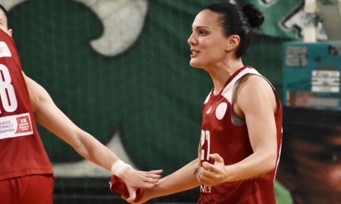 Ζήτησε συγγνώμη από τον Παπαπέτρου η Βαμβακά: «Δηλώνω μετανιωμένη ως άνθρωπος και συνάδελφος»