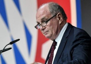 Επιμένει για Λεβαντόφσκι ο Χένες: «Θα έχουμε μια ελκυστική ομάδα και με τον Ρόμπερτ»