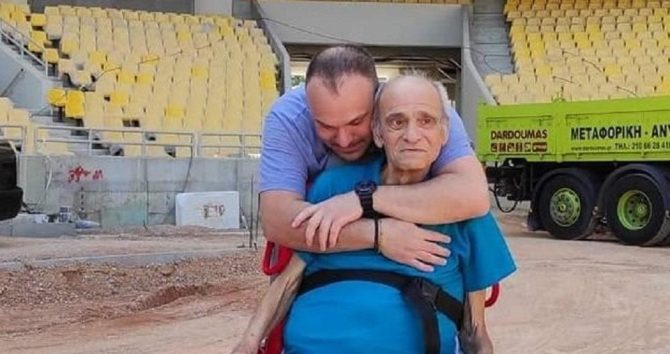 Αποχαιρέτησε τον Ξενάκη η ΑΕΚ: «Θα είσαι μαζί μας από εκεί ψηλά» (ΦΩΤΟ)