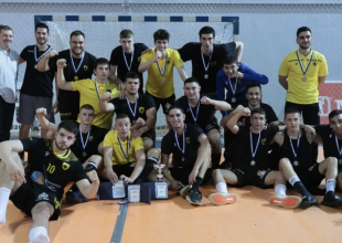 Ασημένιο μετάλλιο για τους Νέους