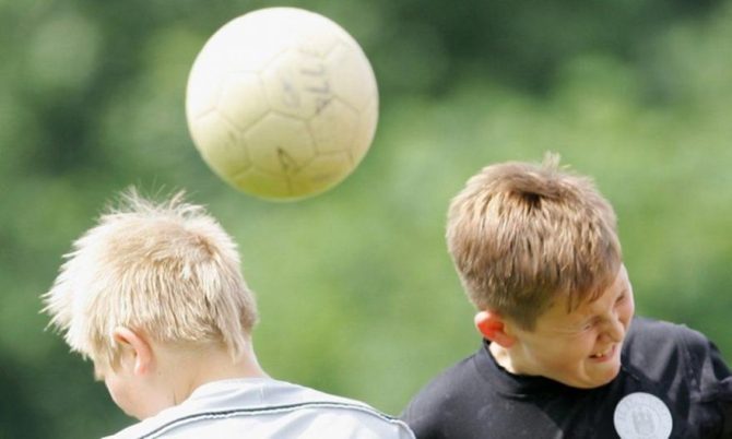 Απαγορεύει τις κεφαλιές σε πρωταθλήματα U12 η Αγγλία