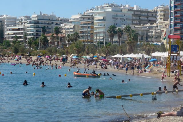 Καιρός: Καύσωνας και 40άρια την Κυριακή – Προσοχή στα μπουρίνια και τα μελτέμια