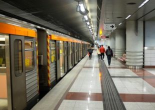 Παραμονή Πρωτοχρονιάς: Πώς θα κινηθούν τα Μέσα Μαζικής Μεταφοράς – Τα τελευταία δρομολόγια