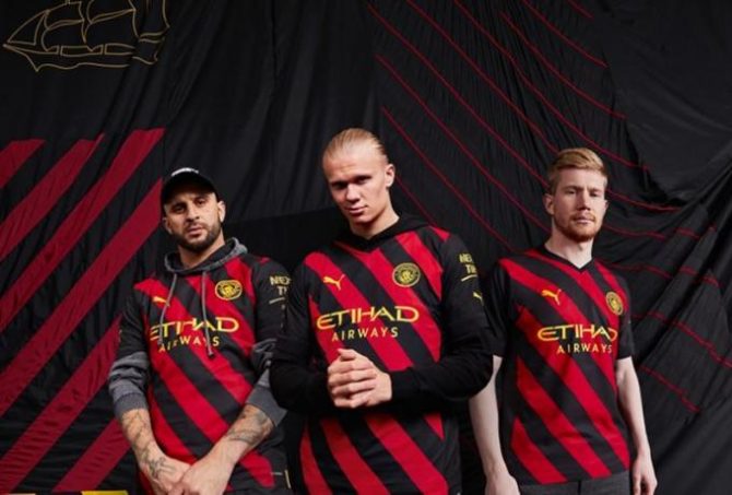 Κοκκινόμαυρη η δεύτερη φανέλα της Σίτι