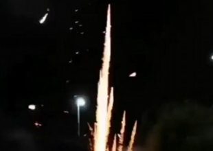 Οι οπαδοί της Μάριμπορ ξύπνησαν με πυροτεχνήματα δύο φορές τους παίκτες της Σέριφ