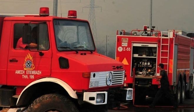 Οριοθετήθηκε η φωτιά στη Φυλή Αττικής