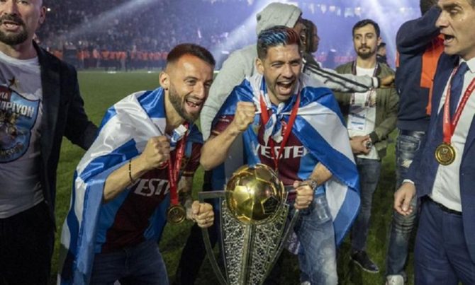 Σιώπης: «Άκουγα μόνο ποντιακή λύρα στη φιέστα, δεν ένιωσα ξένος σε καμία στιγμή» Σιώπης: «Άκουγα μόνο ποντιακή λύρα στη φιέστα, δεν ένιωσα ξένος σε καμία στιγμή»