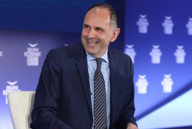 Γεραπετρίτης: Χαρακτήρισε «δύσβατα τοπία» τους δήμους που καίγονται