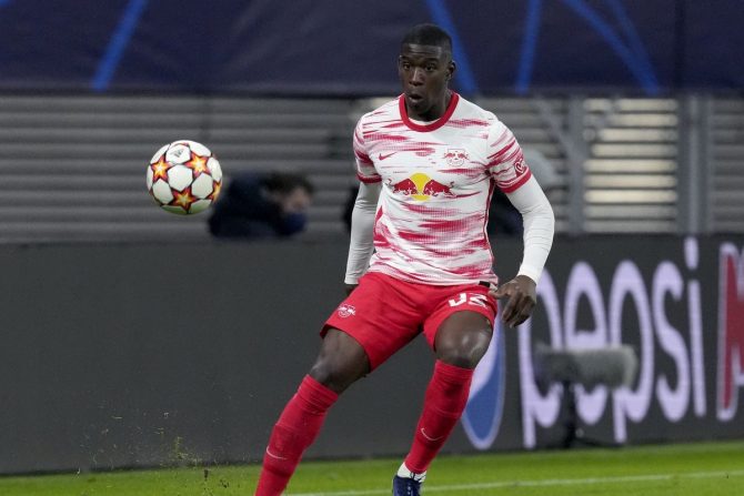 Παρί μεταγραφές: Έδωσε τα χέρια με την Λειψία για τον Μουκιέλε