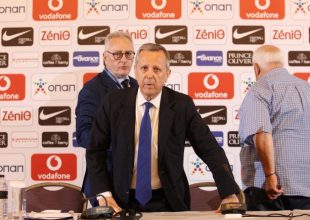 Μπαλτάκος: «Δεν υπάρχει χώρος για γραφείο στον Μαρινάκη»