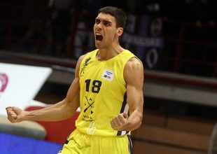 Σε επαφές με Περσίδη η Ένωση