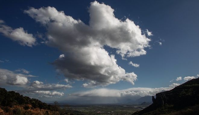Καιρός: Πτώση της θερμοκρασίας και αστάθεια από το Σάββατο – Πώς θα κινηθεί τον Ιούλιο