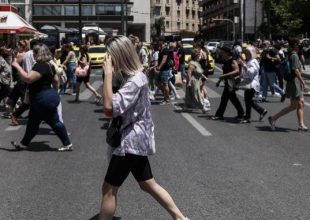 Κορωνοϊός: 9.360 νέα κρούσματα σήμερα στην Ελλάδα – 23 νεκροί και 102 διασωληνωμένοι