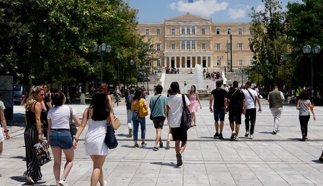 Κορωνοϊός: 18.297 νέα κρούσματα σήμερα στην Ελλάδα – 28 νεκροί και 98 διασωληνωμένοι