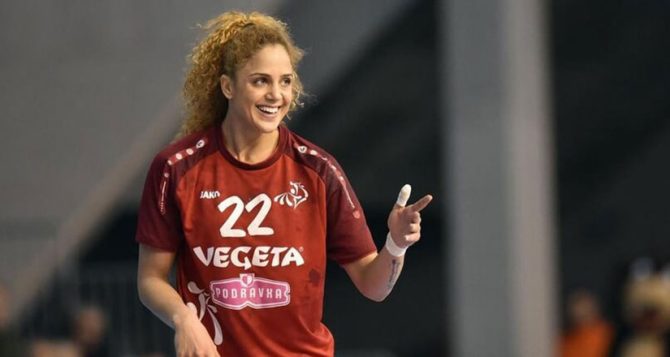 ΒΟΜΒΑ: Στην ΑΕΚΑΡΑ η Τσάκαλου