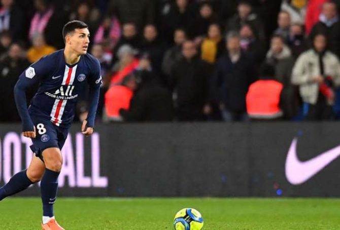 Κίνηση της Γιουνάιτεντ για Παρέδες, αν δεν προχωρήσει του Ντε Γιονγκ