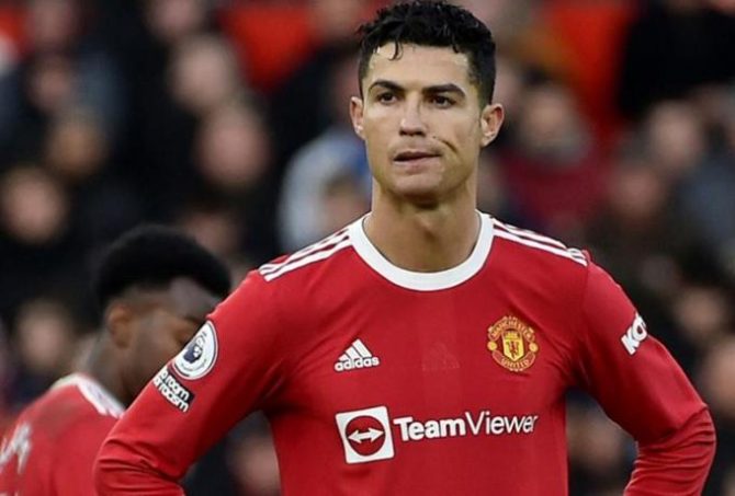 «Κόβει» χρήματα για να φύγει από την Γιουνάιτετ ο Ρονάλντο