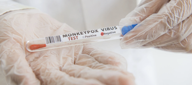 Παγκόσμιο συναγερμό κήρυξε ο ΠΟΥ για την ευλογιά των πιθήκων