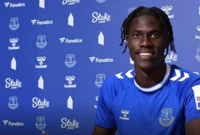 Ανακοίνωσε Ονανά η Έβερτον (pics)