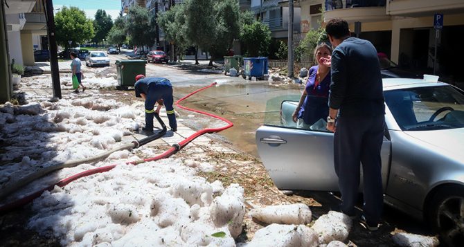 Καιρός: Φθινοπωρινή «έφοδος» με βροχές και καταιγίδες αύριο – Πού θα ρίξει χαλάζι (VIDEO)