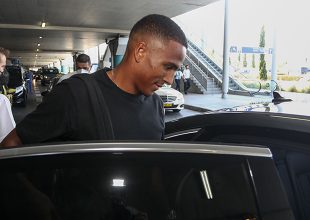 Φωτογραφίες απ’ την άφιξη του Ελίασον