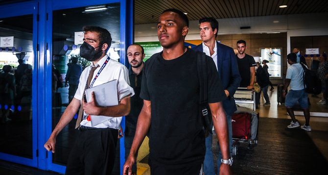 «Η ΑΕΚ παίρνει παίκτη που παίζει εύκολα δεξιά και αριστέρα»