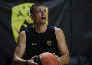 Το κάλεσμα του Φλιώνη στο 1st AEK BC Skill Development Camp (VIDEO)