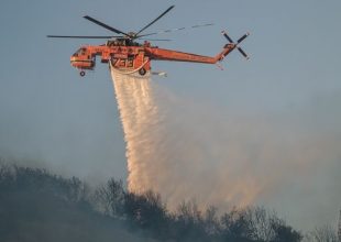 Θάσος: Αναζωπυρώθηκε η φωτιά – Στη μάχη εναέρια μέσα