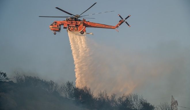 Θάσος: Αναζωπυρώθηκε η φωτιά – Στη μάχη εναέρια μέσα