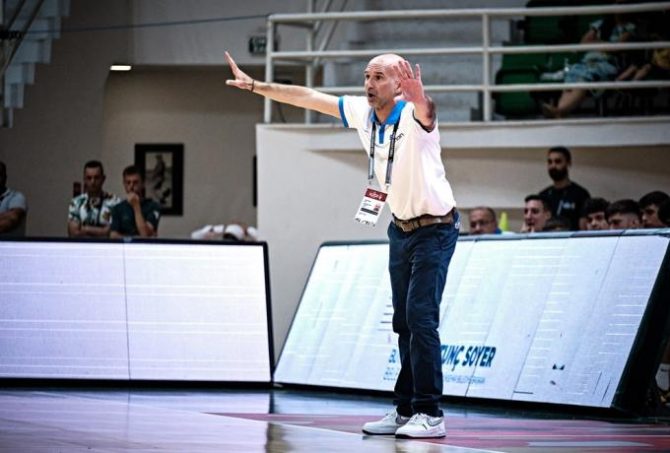 Καντζούρης: «Να τελειώσουμε το τουρνουά με τον σωστό τρόπο»