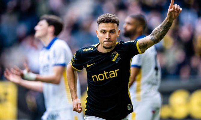 «Ολυμπιακός, Νότιγχαμ Φόρεστ και άλλες τρεις ομάδες για Λάρσον»